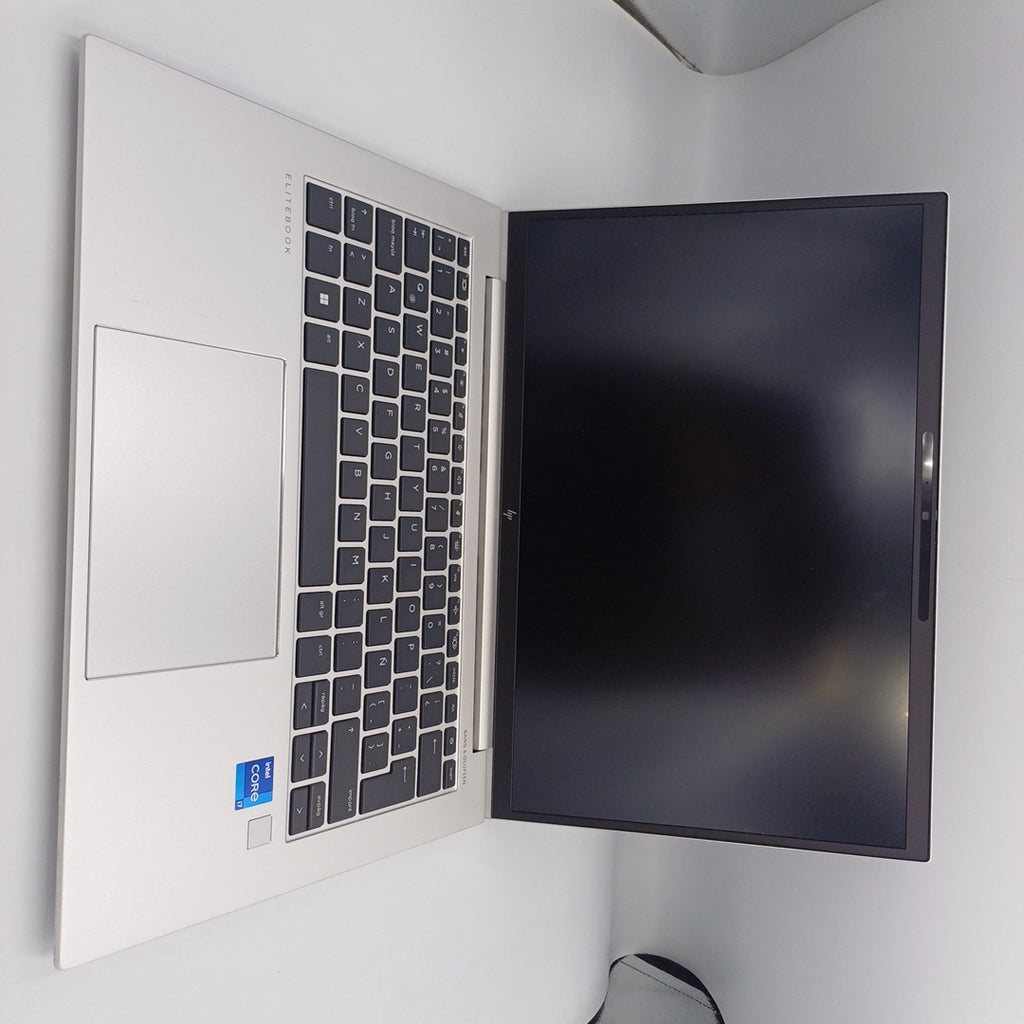 LAPTOP HP ELITEBOOK 840 G10 (2024) 256 GB SSD 16 GB RAM (SEMINUEVO)