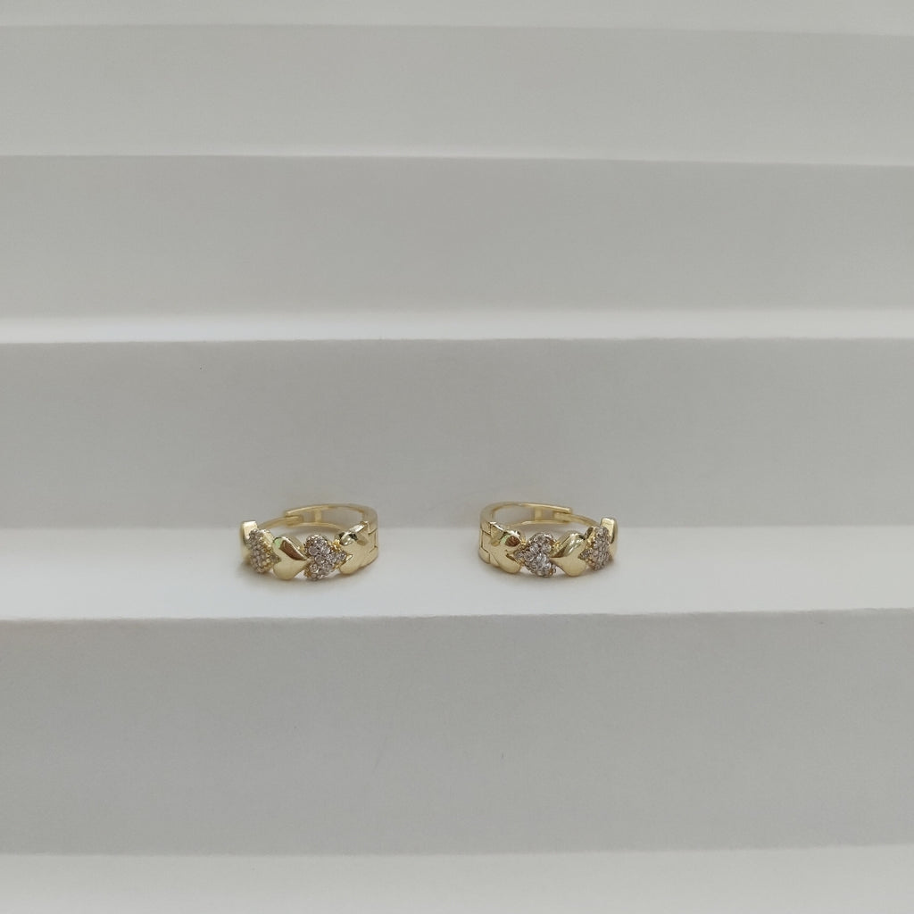 HUGGIES ORO 14K 2.7 (NUEVO)