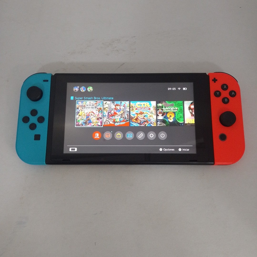 CONSOLA DE VIDEOJUEGO NINTENDO SWITCH 1.1 32 GB (SEMINUEVO)