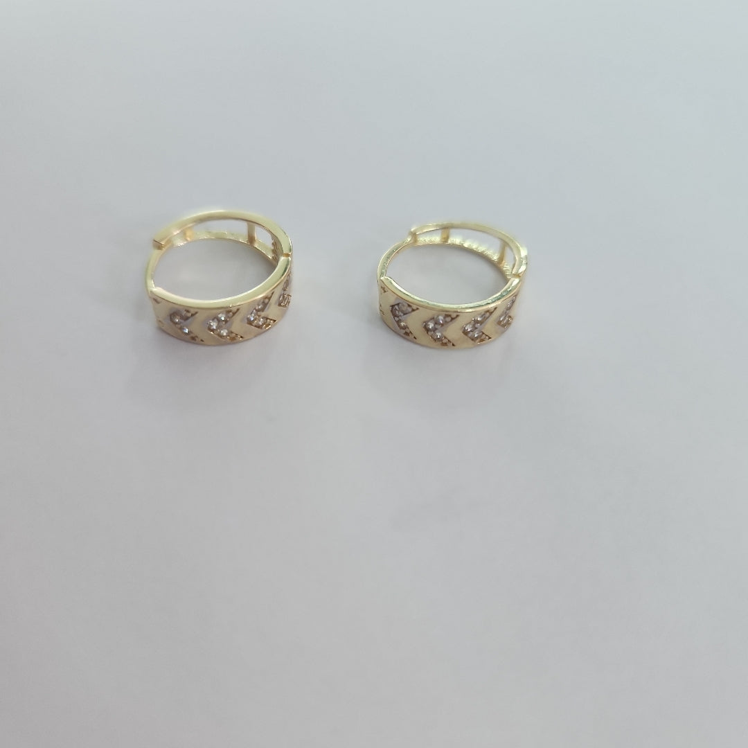 HUGGIES ORO 14K 2.5 (NUEVO)