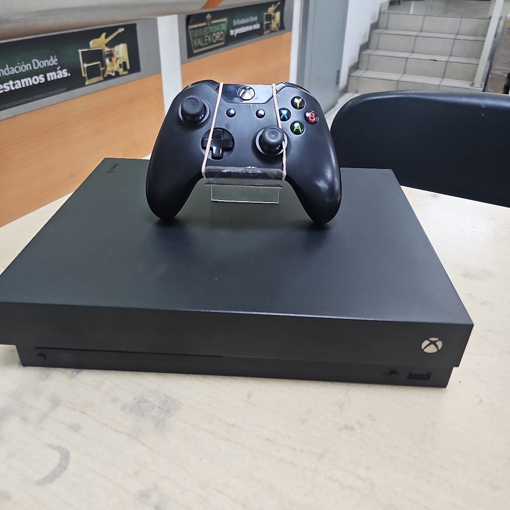 CONSOLA DE VIDEOJUEGO MICROSOFT XBOX ONE X 1 TB (SEMINUEVO)