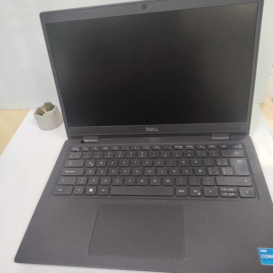 LAPTOP DELL LATITUDE 3420 (2022) 256 GB SSD 16 GB RAM (SEMINUEVO)