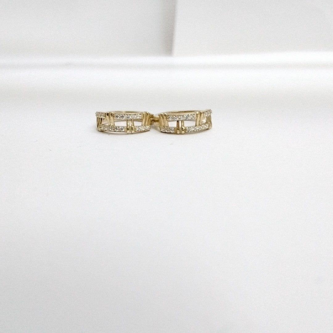 HUGGIES ORO 14K 2.6 (NUEVO)