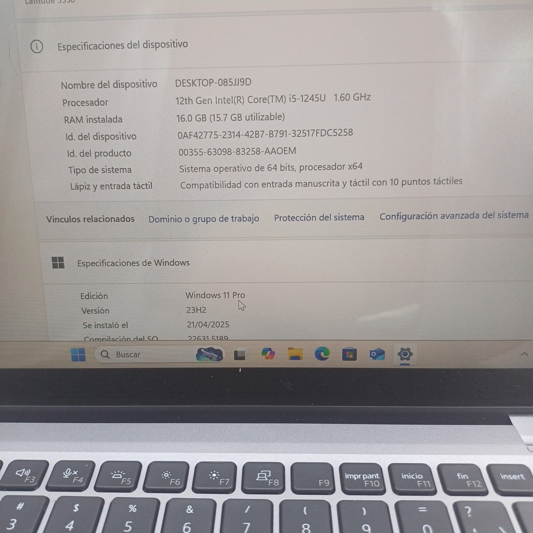 LAPTOP DELL LATITUDE 5330 (2 EN 1 )(2022) 512 GB SSD 16 GB RAM (SEMINUEVO)