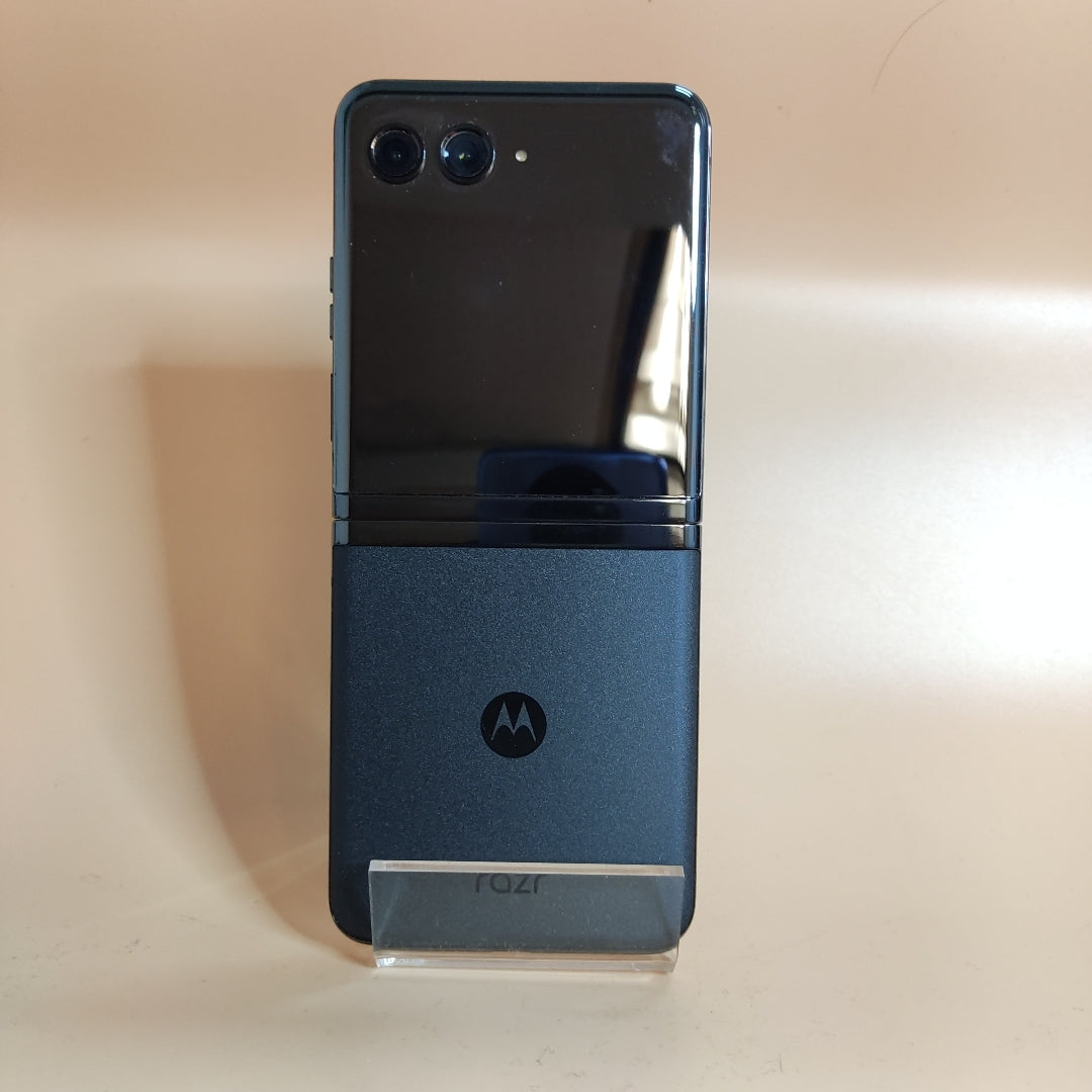 CELULAR MOTOROLA RAZR 40 ULTRA XT2321-2 (2023) 512 GB 12 GB RAM (SEMINUEVO)