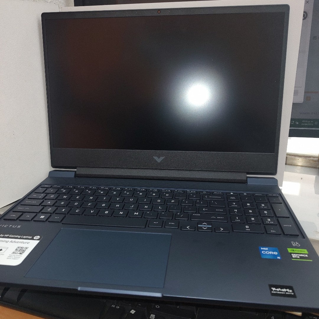 LAPTOP HP VICTUS 15-FA0032DX (2023) 512 GB 16 GB RAM (SEMINUEVO)