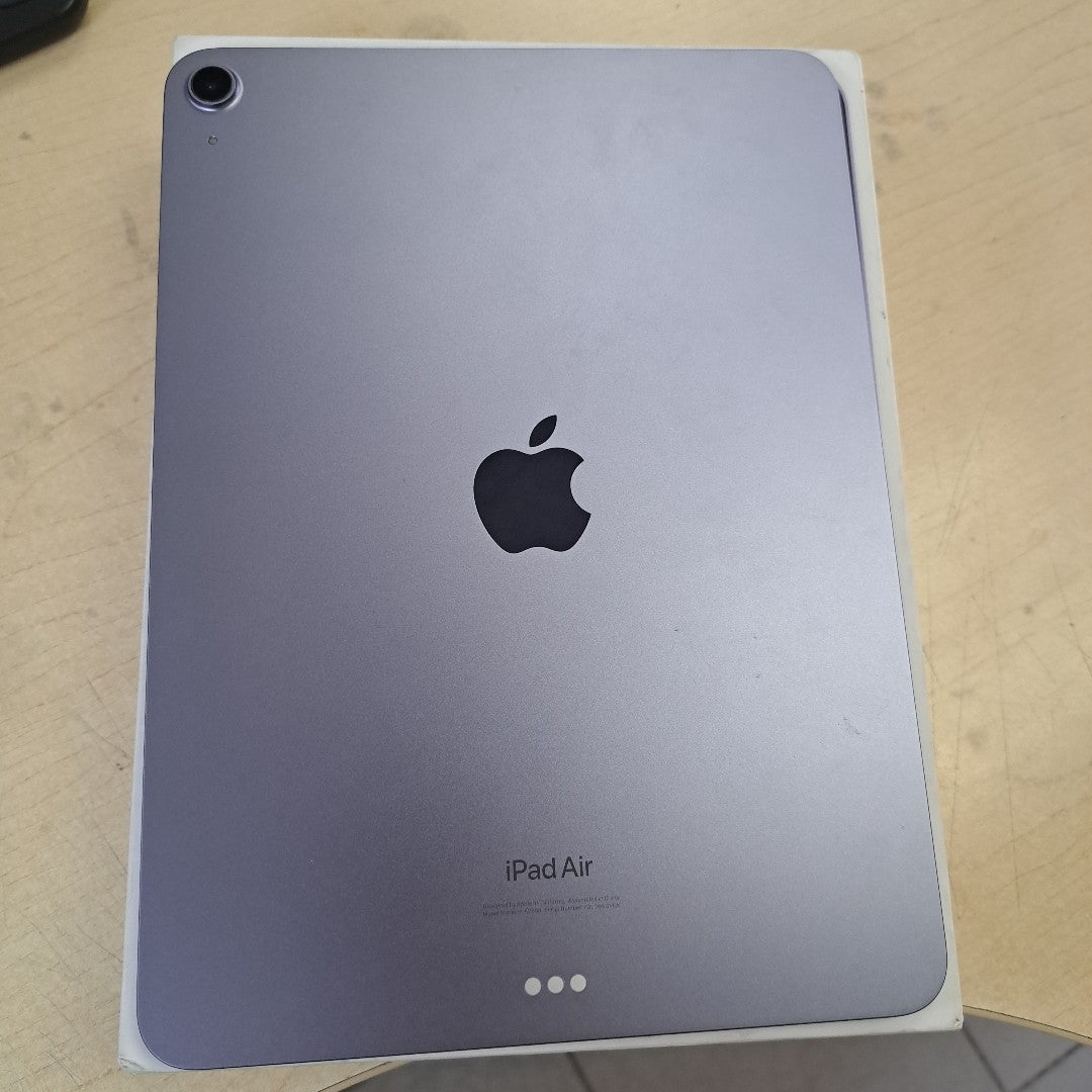 TABLETA APPLE IPAD AIR 5 A2588 256 GB 8 GB RAM (SEMINUEVO)