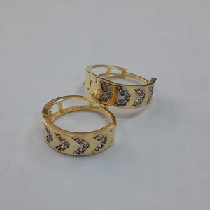 HUGGIES ORO 14K 2.4 (NUEVO)