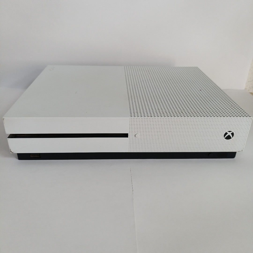 CONSOLA DE VIDEOJUEGO MICROSOFT XBOX ONE S 1 TB (SEMINUEVO)