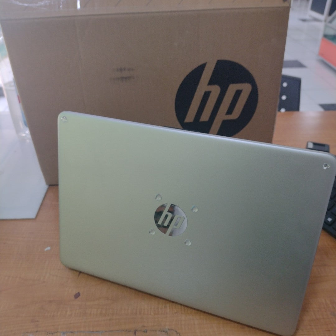 LAPTOP HP 14-DQ5007LA (2023) 512 GB SSD 16 GB RAM (SEMINUEVO)