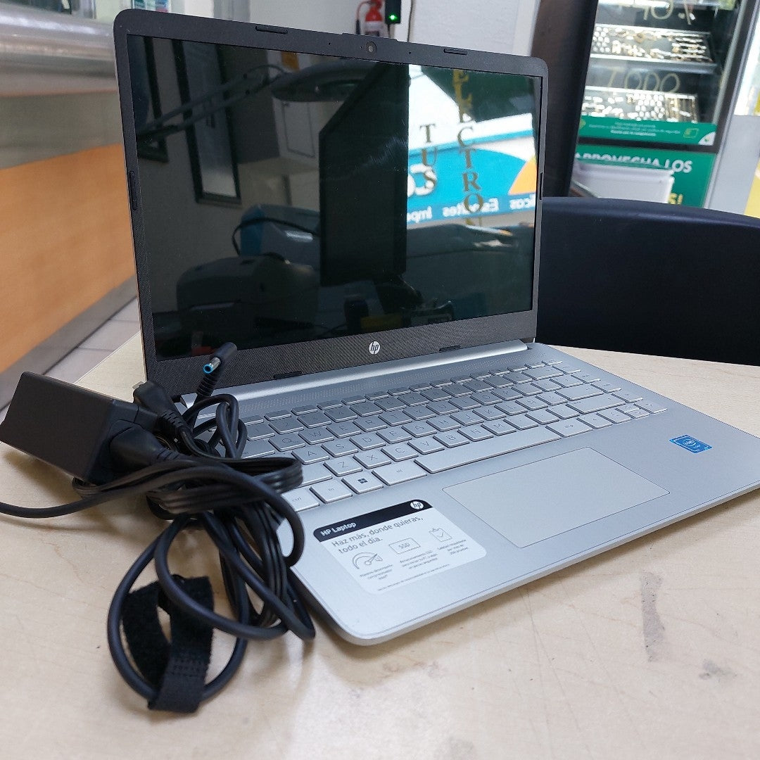 LAPTOP HP 14-DQ0527LA (2023) 256 GB SSD 8 GB RAM (SEMINUEVO)