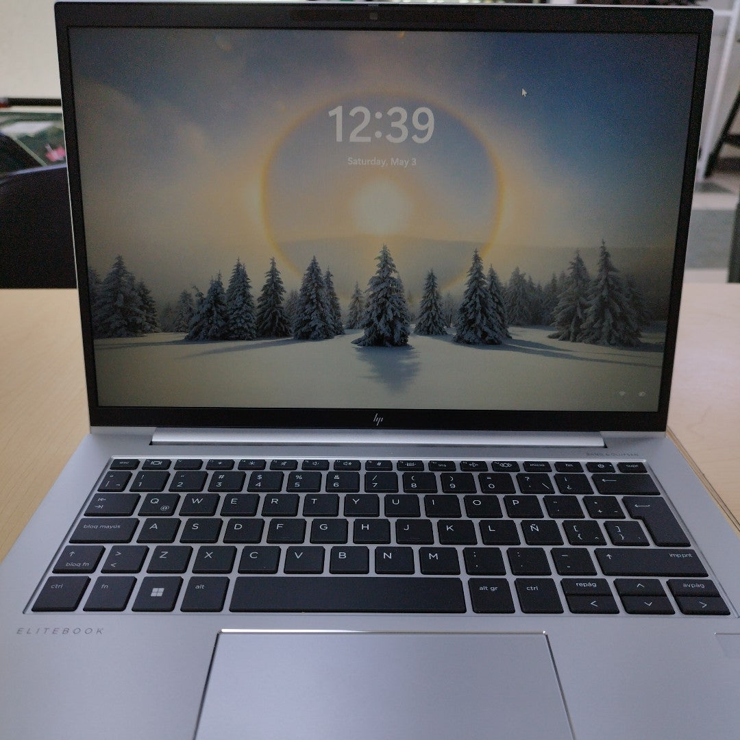 LAPTOP HP ELITEBOOK 840 G10 (2024) 512 GB SSD 16 GB RAM (SEMINUEVO)
