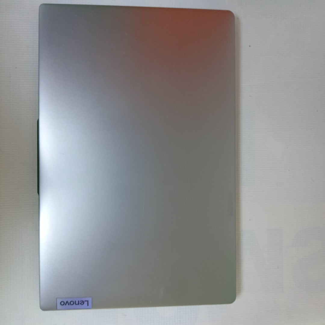 LAPTOP LENOVO IDEAPAD SLIM 3 15IRU8 (2023) 1 TB SSD 16 GB RAM (SEMINUEVO)