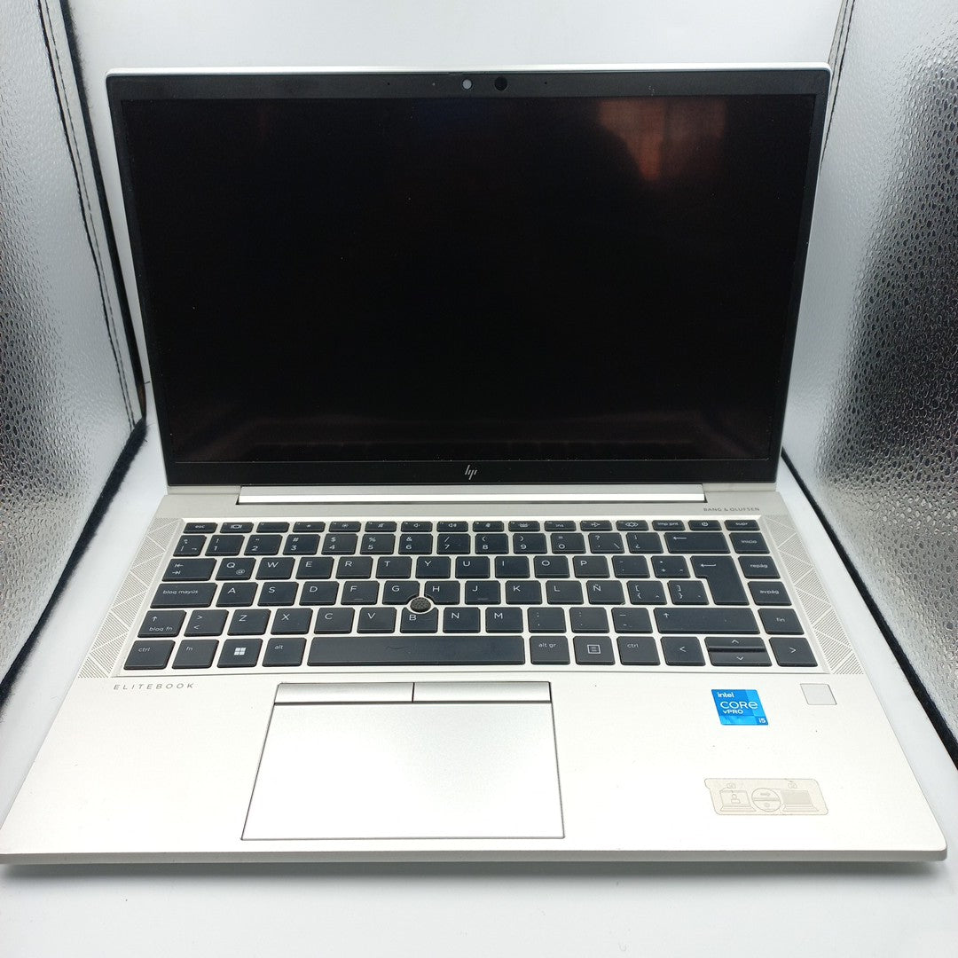 LAPTOP HP ELITEBOOK 840 G8 (2023) 256 GB SSD 16 GB RAM (SEMINUEVO)