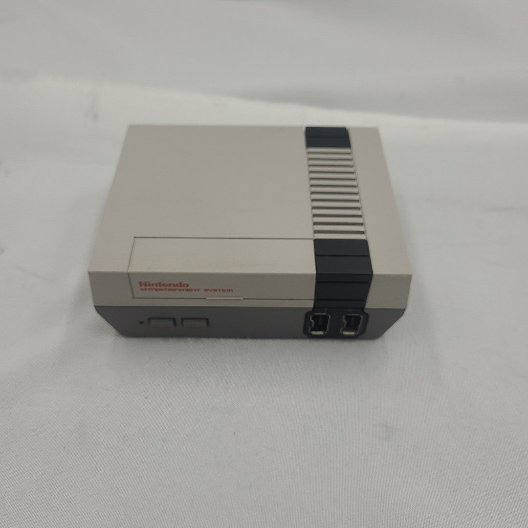 CONSOLA DE VIDEOJUEGO NINTENDO SUPER NES CLASSIC EDITION 21 JUEGOS PRECARGADOS (SEMINUEVO)