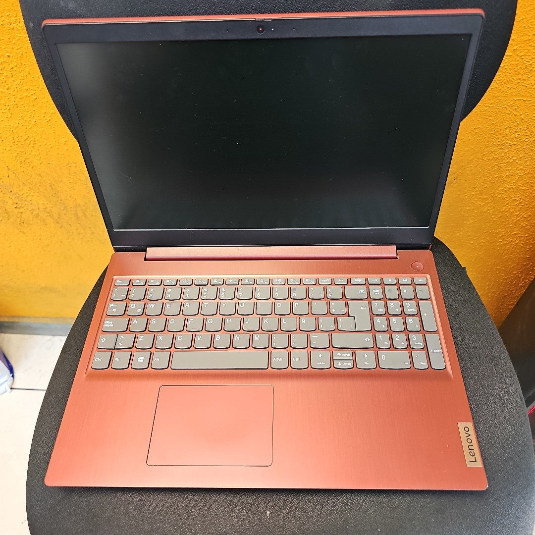 LAPTOP LENOVO IDEAPAD 3 15IML05 (2021) 1 TB 8 GB RAM (SEMINUEVO)