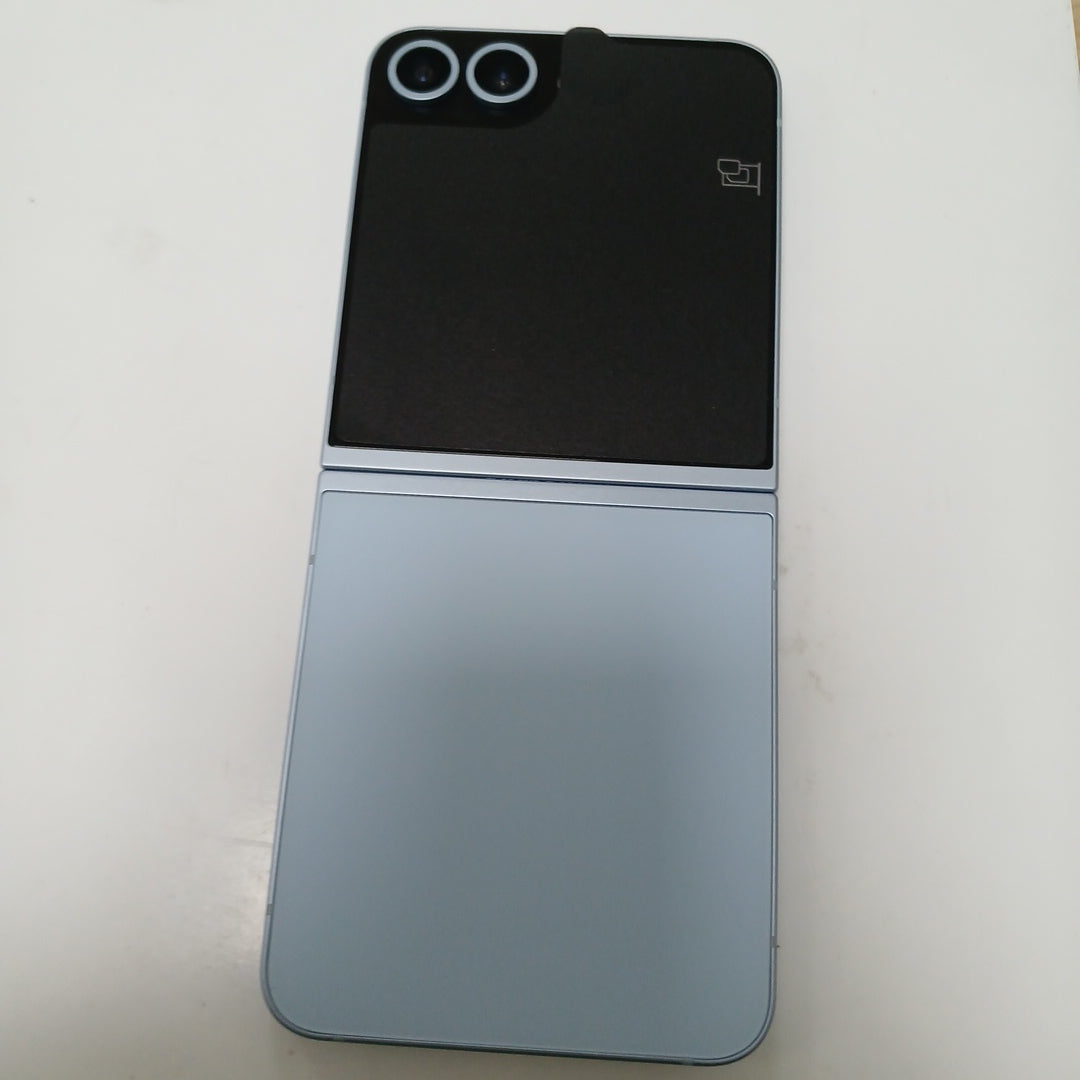 CELULAR SAMSUNG GALAXY Z FLIP6 SM-F741B (2024) 256 GB 12 GB RAM (SEMINUEVO)