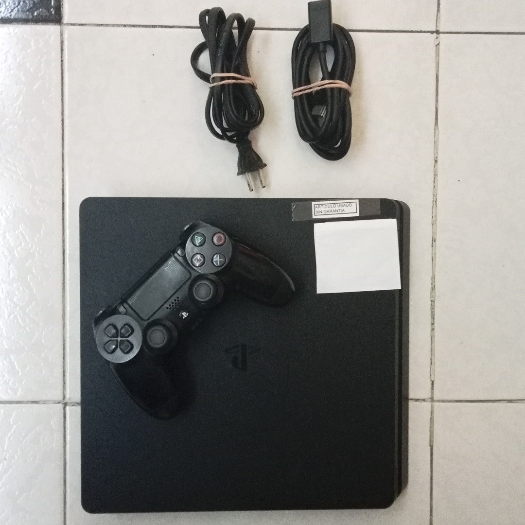 CONSOLA DE VIDEOJUEGO SONY PS4 SLIM 1 TB (SEMINUEVO)
