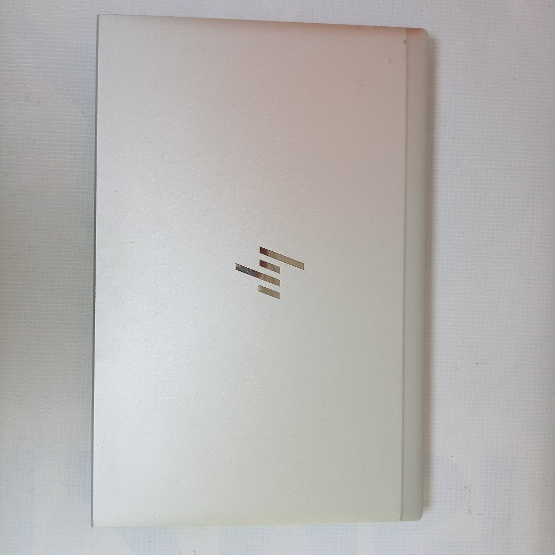 LAPTOP HP ELITEBOOK 840 G7 (2022) 256 GB SSD 8 GB RAM (SEMINUEVO)