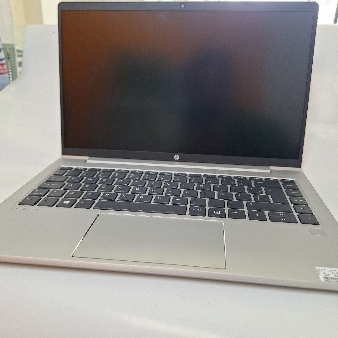 LAPTOP HP PROBOOK 445 G8 (2021) 512 GB SSD 8 GB RAM (SEMINUEVO)