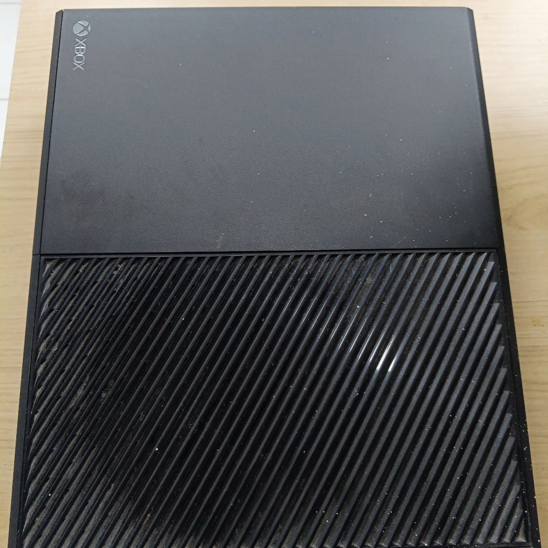 CONSOLA DE VIDEOJUEGO MICROSOFT XBOX ONE 1 TB (SEMINUEVO)