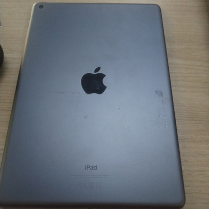 TABLETA APPLE IPAD 7 A2197 128 GB 3 GB RAM (SEMINUEVO)
