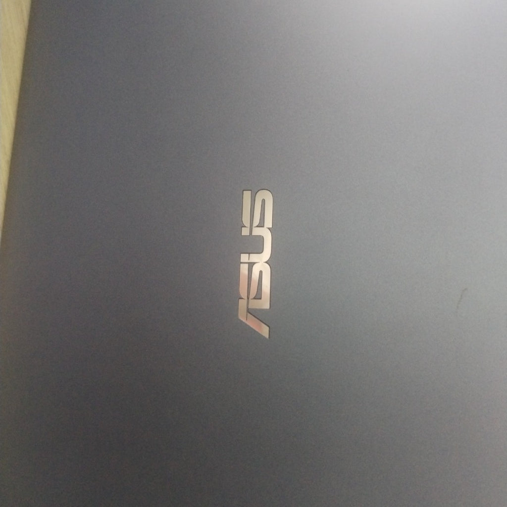 LAPTOP ASUS VIVOBOOK X512DA-BR1313T (2021) 1 TB + 256 GB SSD 8 GB RAM (SEMINUEVO)