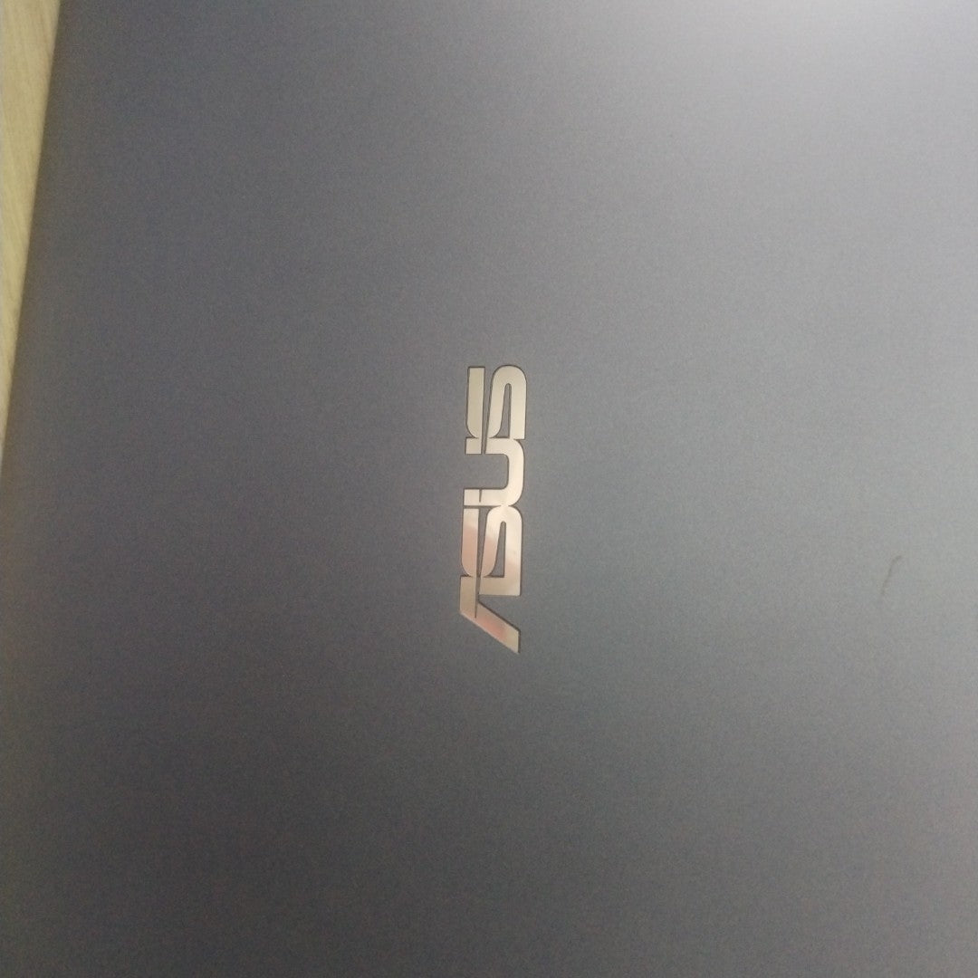 LAPTOP ASUS VIVOBOOK X512DA-BR1313T (2021) 1 TB + 256 GB SSD 8 GB RAM (SEMINUEVO)