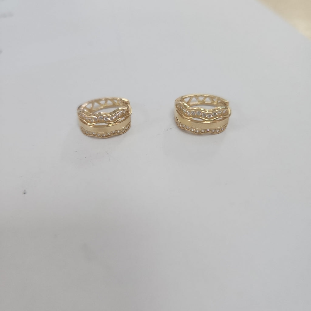 HUGGIES ORO 14K 2.5 (NUEVO)