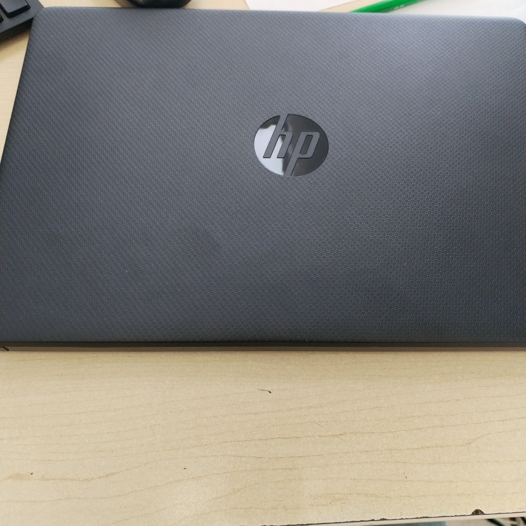 LAPTOP HP 14-DQ0501LA (2022) 256 GB SSD 4 GB RAM (SEMINUEVO)