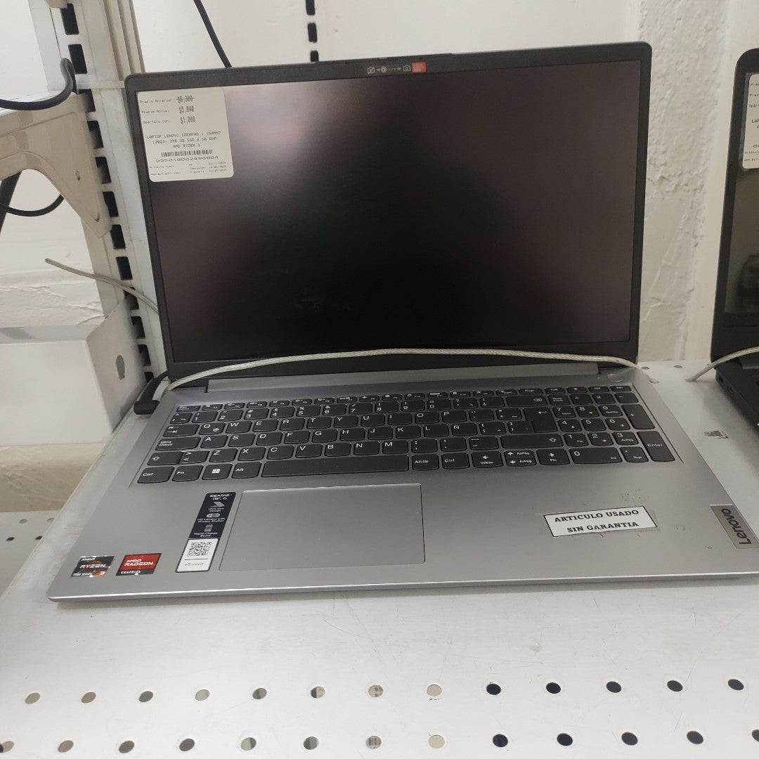 LAPTOP LENOVO IDEAPAD 1 15AMN7 (2023) 256 GB SSD 8 GB RAM (SEMINUEVO)