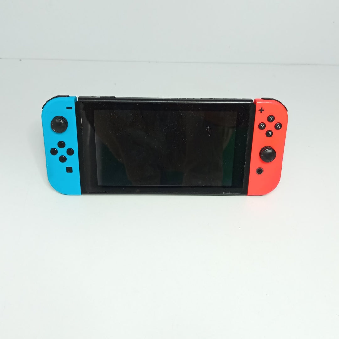 CONSOLA DE VIDEOJUEGO NINTENDO SWITCH 1.1 32 GB (SEMINUEVO)