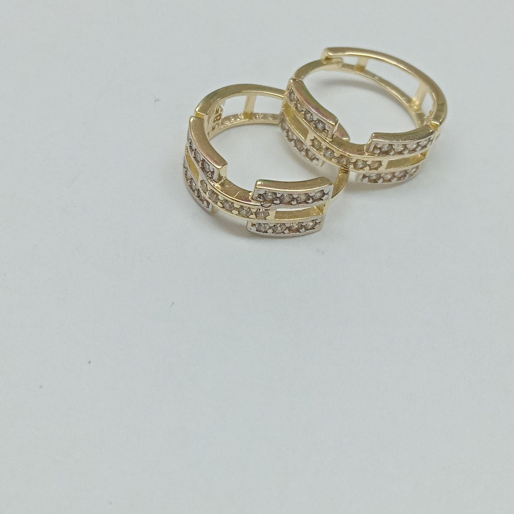HUGGIES ORO 14K 2.4 (NUEVO)
