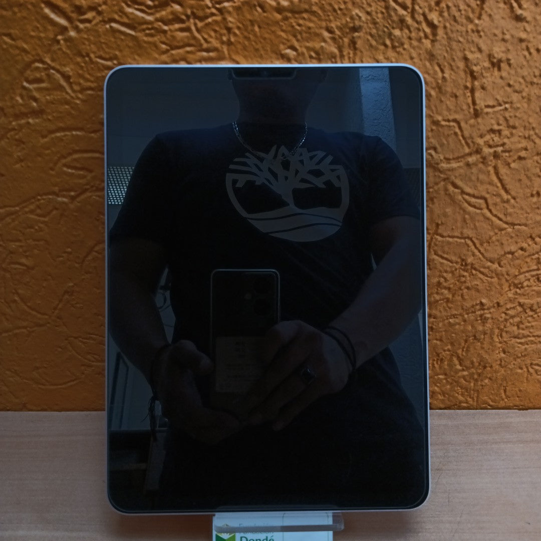 TABLETA APPLE IPAD AIR 5 A2588 64 GB 8 GB RAM (SEMINUEVO)