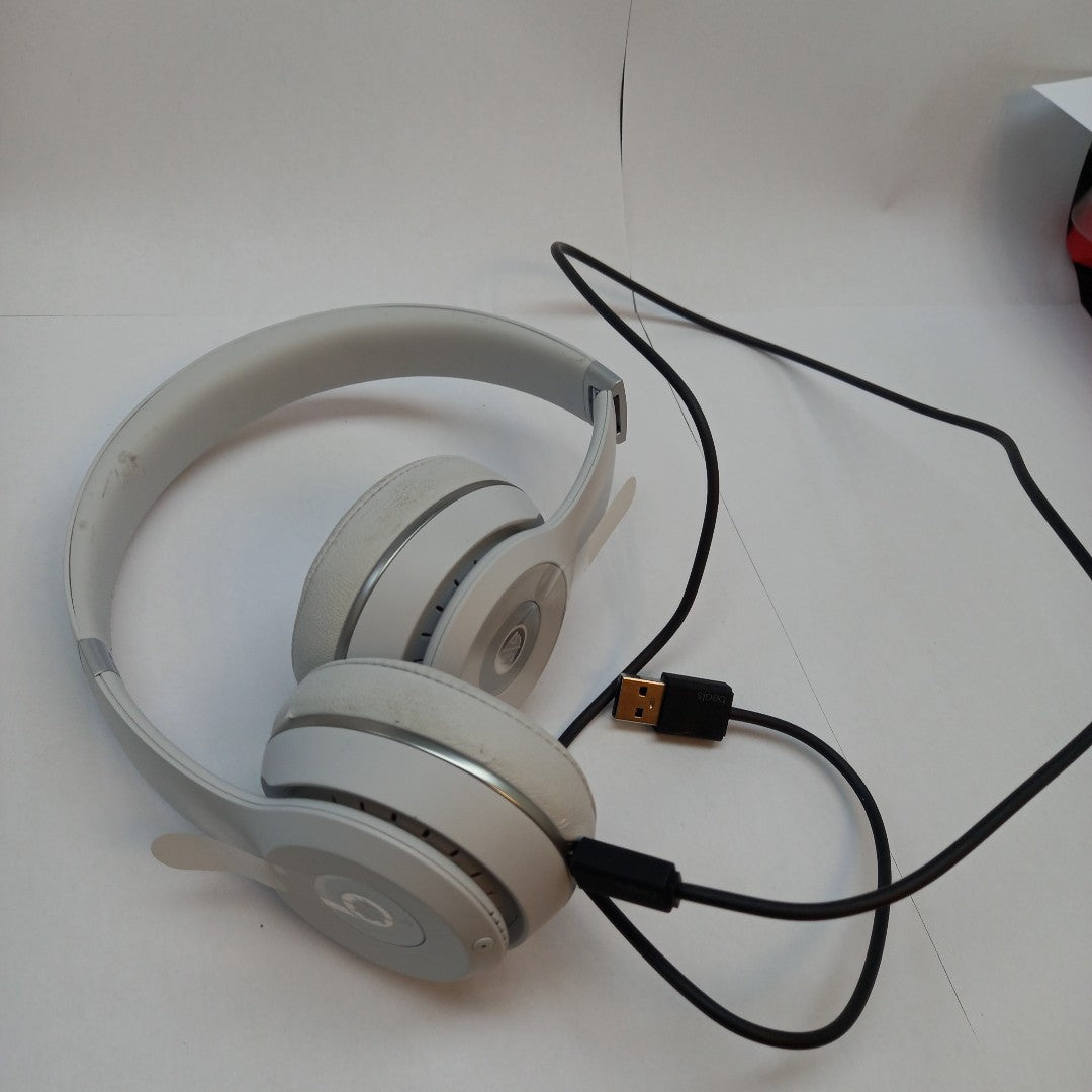 AUDIFONOS BEATS SOLO 3 INALAMBRICO ON EAR (SEMINUEVO)