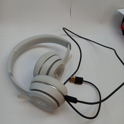 AUDIFONOS BEATS SOLO 3 INALAMBRICO ON EAR (SEMINUEVO)
