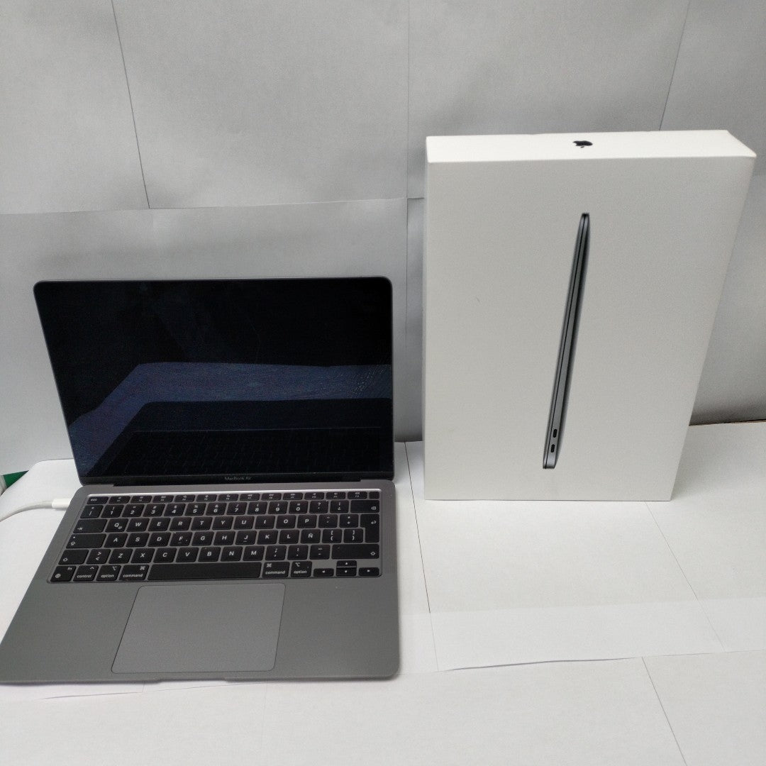 LAPTOP APPLE MACBOOK AIR 13&quot; 2020 3.2 A2337 256 GB SSD 8 GB RAM (SEMINUEVO)