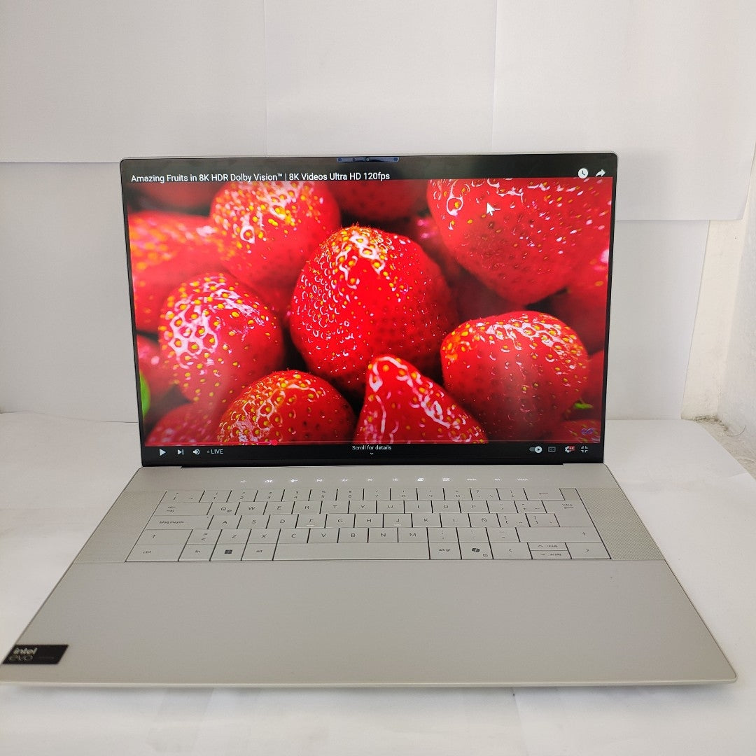 LAPTOP DELL XPS 16 9640 (2024) 512 GB SSD 32 GB RAM (SEMINUEVO)