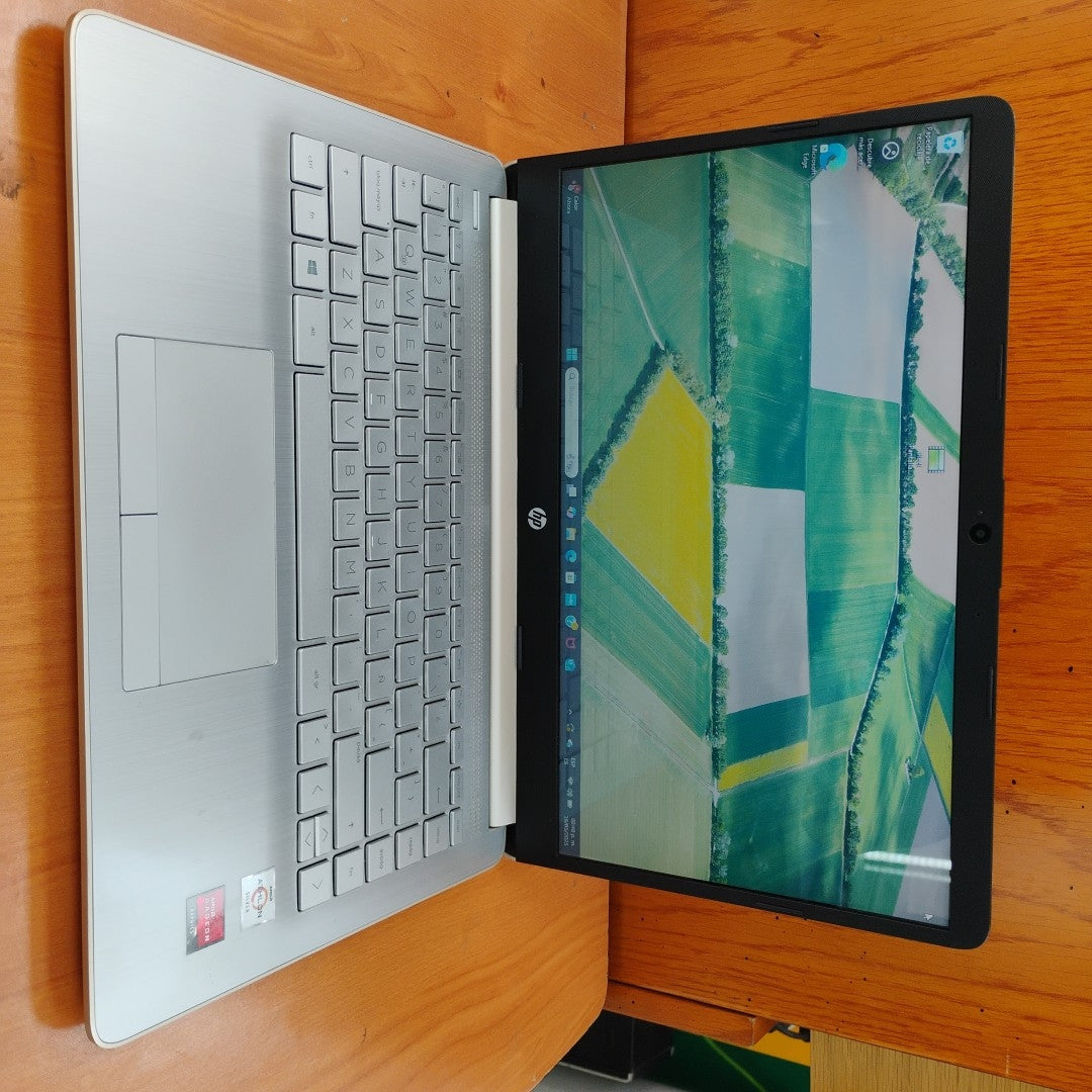 LAPTOP HP 14-DK1514LA (2021) 128 GB SSD 4 GB RAM (SEMINUEVO)