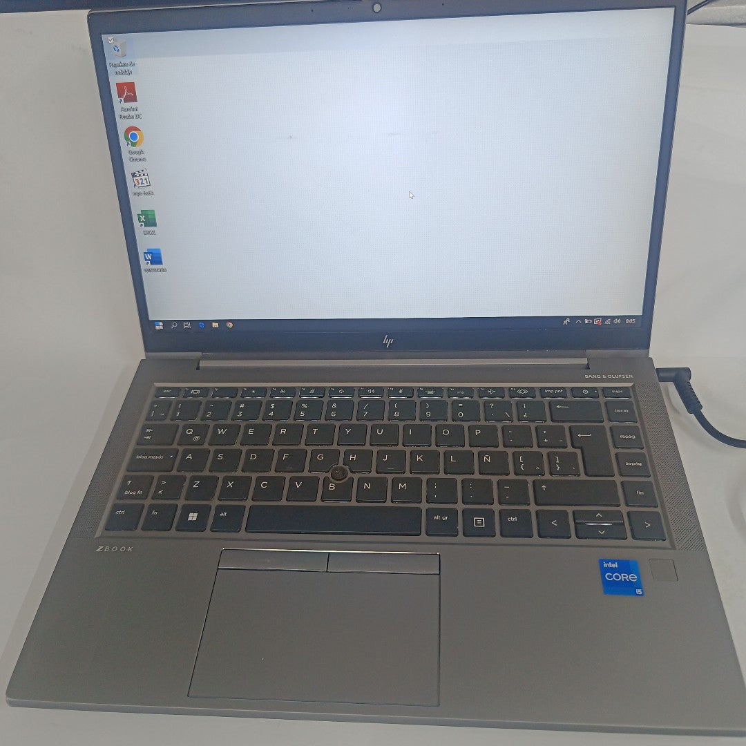 LAPTOP HP ZBOOK FIREFLY 14 G8 (2022) 512 GB SSD 16 GB RAM (SEMINUEVO)