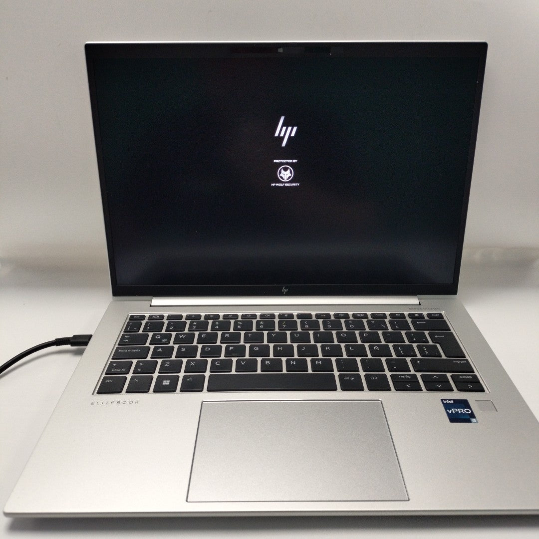 LAPTOP HP ELITEBOOK 840 G9 (2023) 256 GB SSD 16 GB RAM (SEMINUEVO)