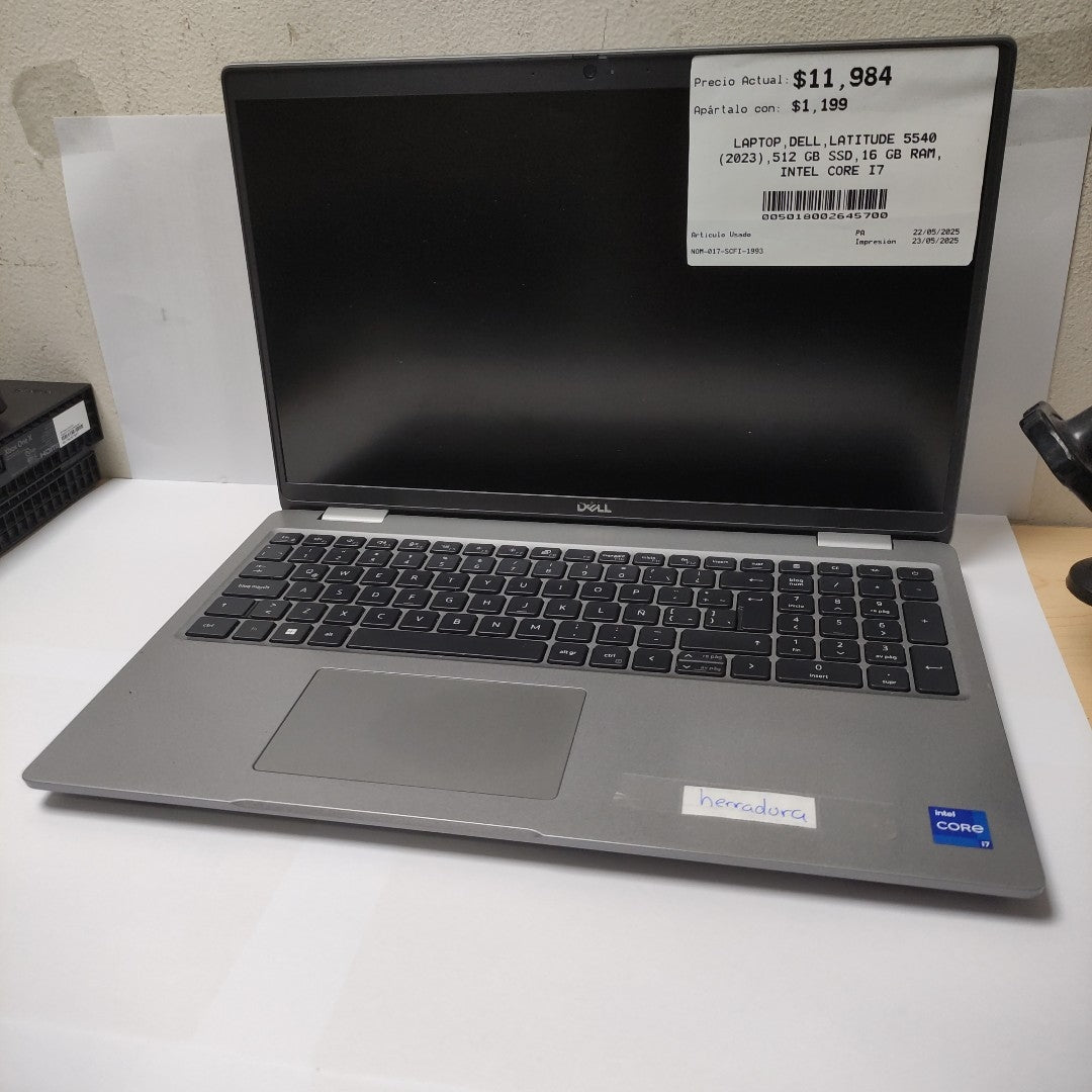 LAPTOP DELL LATITUDE 5540 (2023) 512 GB SSD 16 GB RAM (SEMINUEVO)