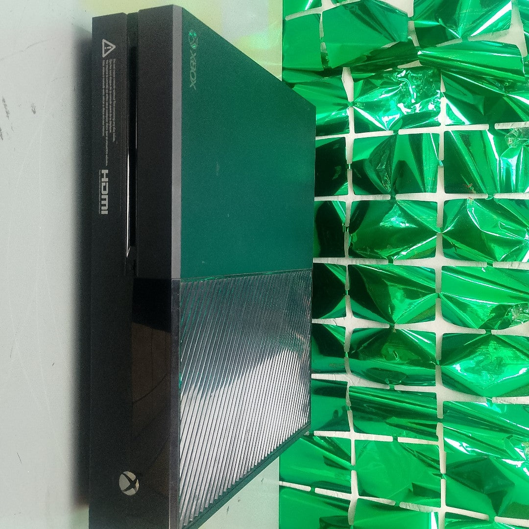 CONSOLA DE VIDEOJUEGO MICROSOFT XBOX ONE 1 TB (SEMINUEVO)