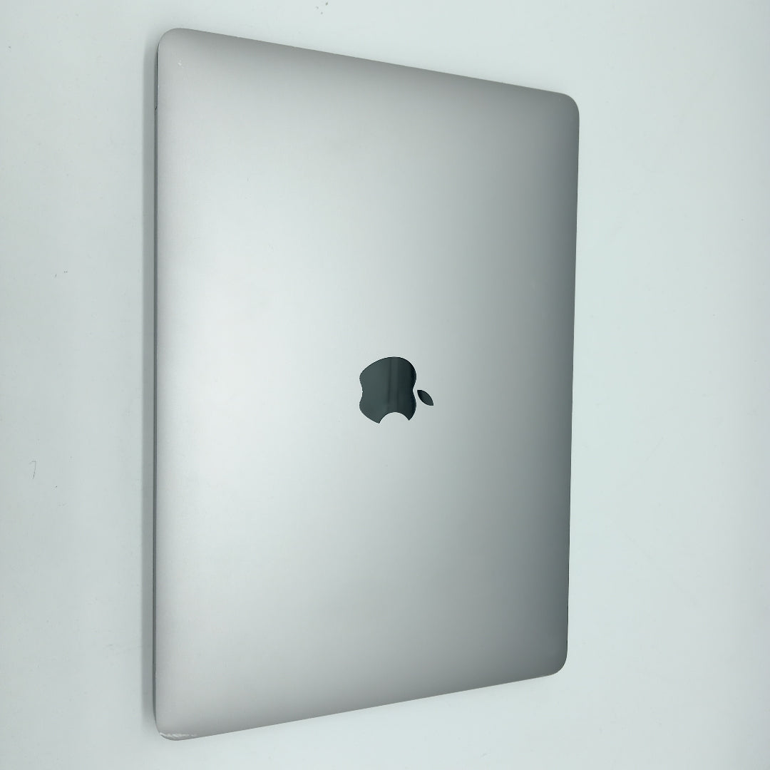 LAPTOP APPLE MACBOOK PRO 13" 2022 3.49 A2338 256 GB SSD 8 GB RAM (SEMINUEVO)