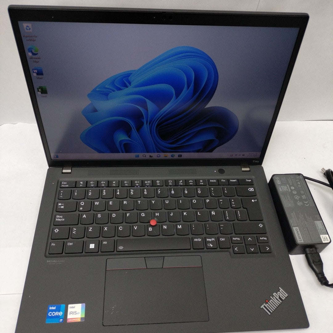 LAPTOP LENOVO THINKPAD T14S GEN 3 (2022) 512 GB SSD 16 GB RAM (SEMINUEVO)