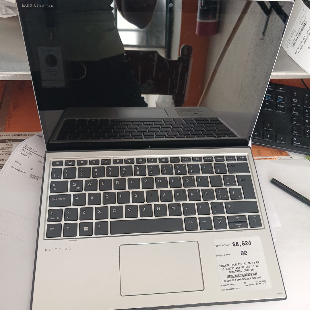 TABLETA HP ELITE X2 G8 (2 EN 1) (2023) 256 GB SSD 16 GB RAM (SEMINUEVO)