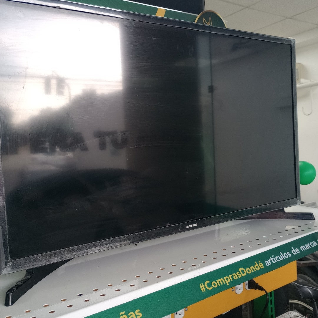 PANTALLA SAMSUNG UN32T4300AF (2022) 32" LED HD (SEMINUEVO)