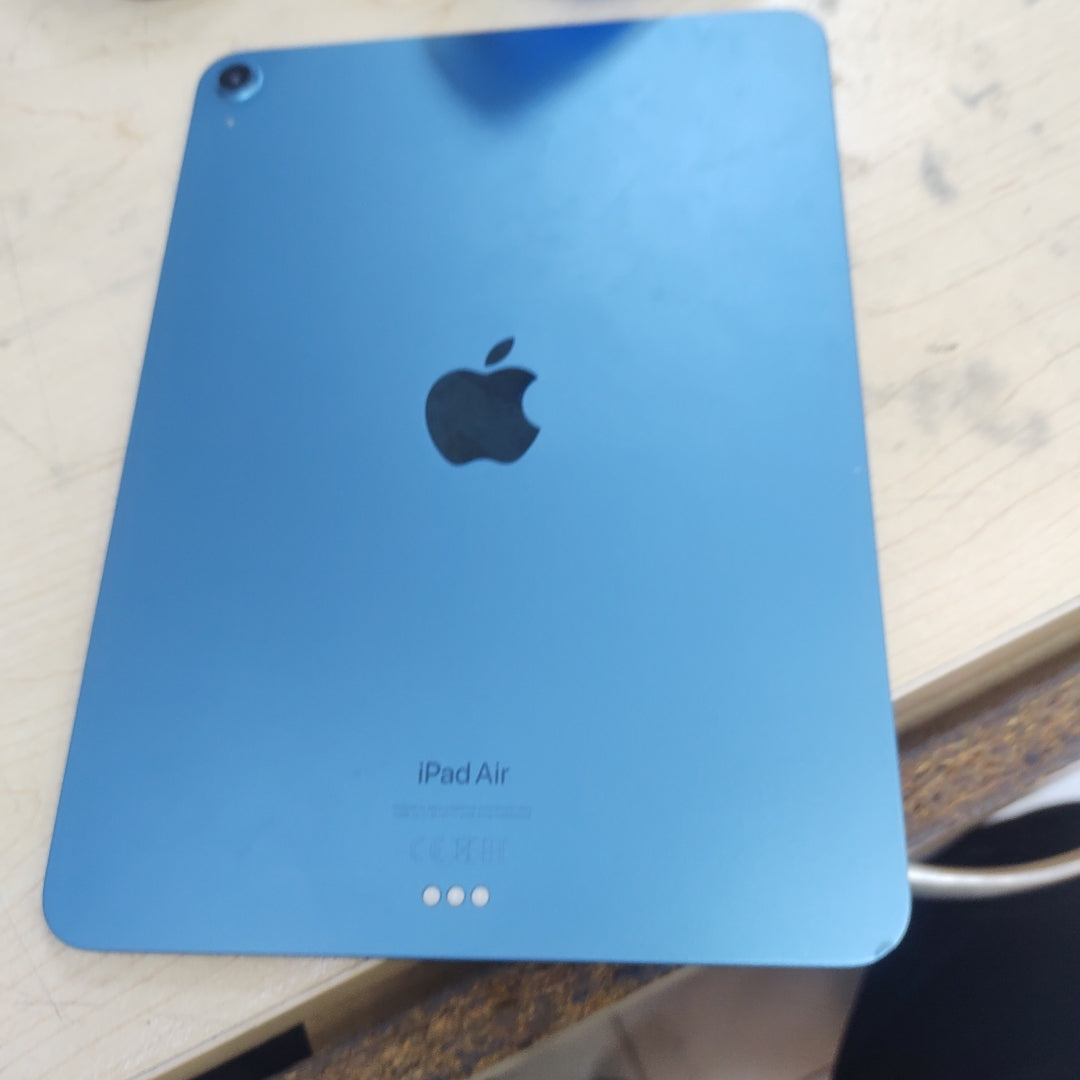 TABLETA APPLE IPAD AIR 5 A2588 256 GB 8 GB RAM (SEMINUEVO)