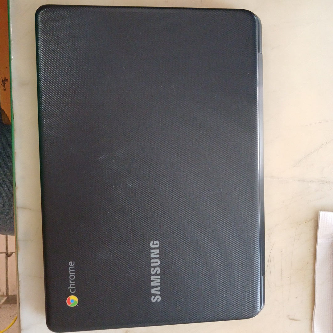 LAPTOP SAMSUNG CHROMEBOOK 3 XE500C13-K04US (2019) 16 GB SSD 4 GB RAM (SEMINUEVO)