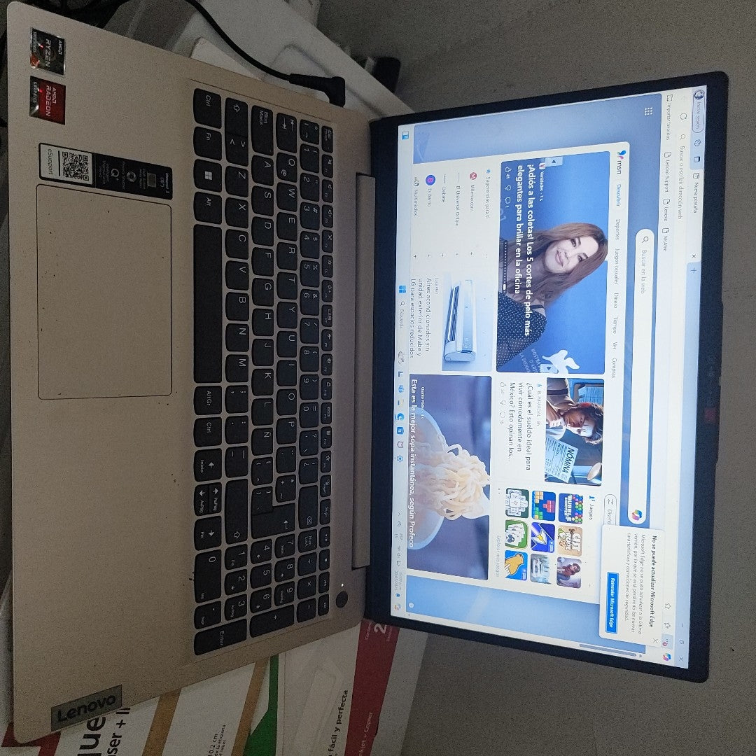 LAPTOP LENOVO IDEAPAD 3 15ALC6 (2023) 512 GB SSD 16 GB RAM (SEMINUEVO)
